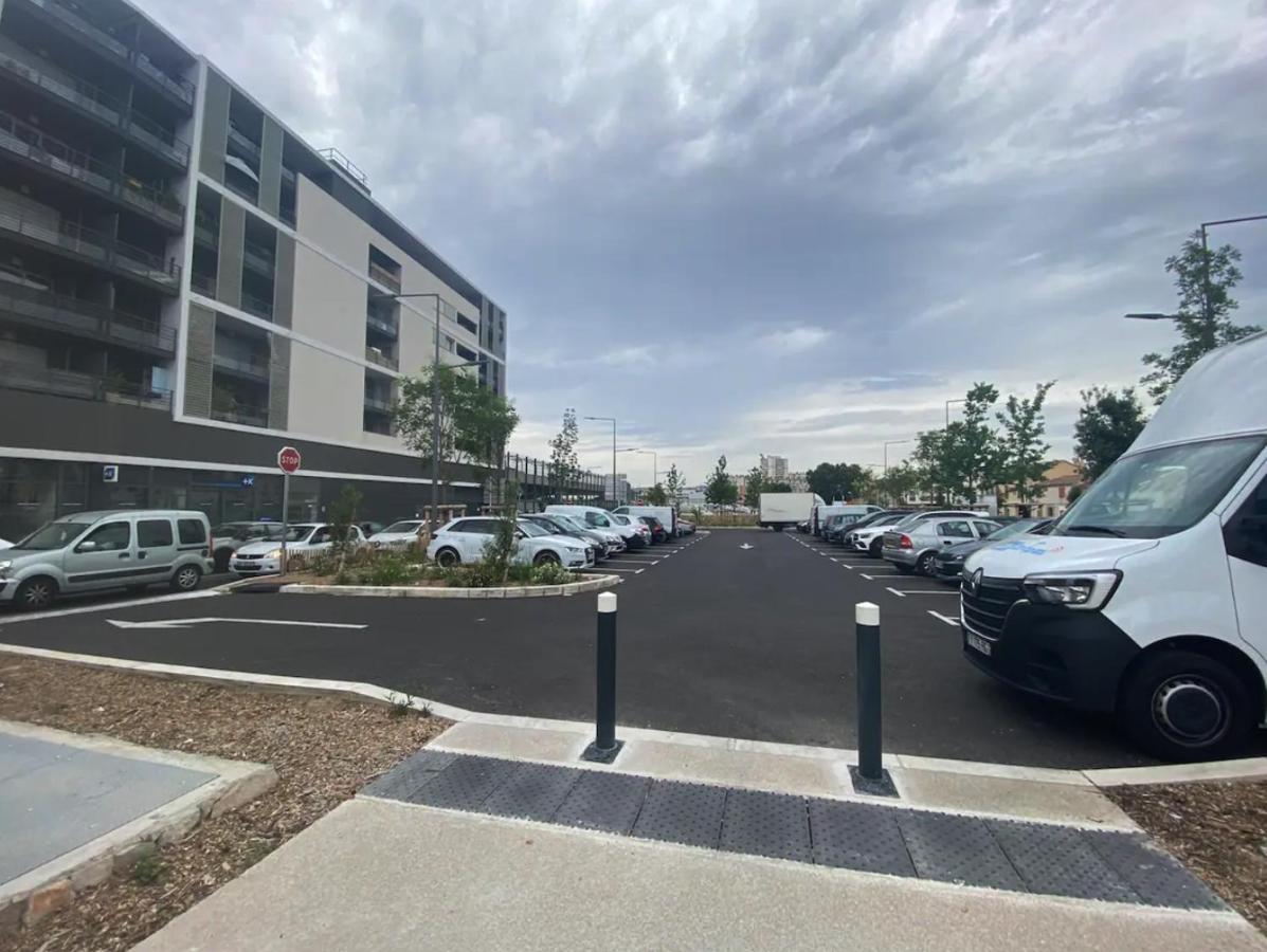 Appartement Spacieux Avec Grande Terrasse Marseilles Exterior foto