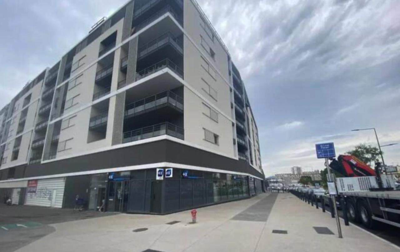 Appartement Spacieux Avec Grande Terrasse Marseilles Exterior foto